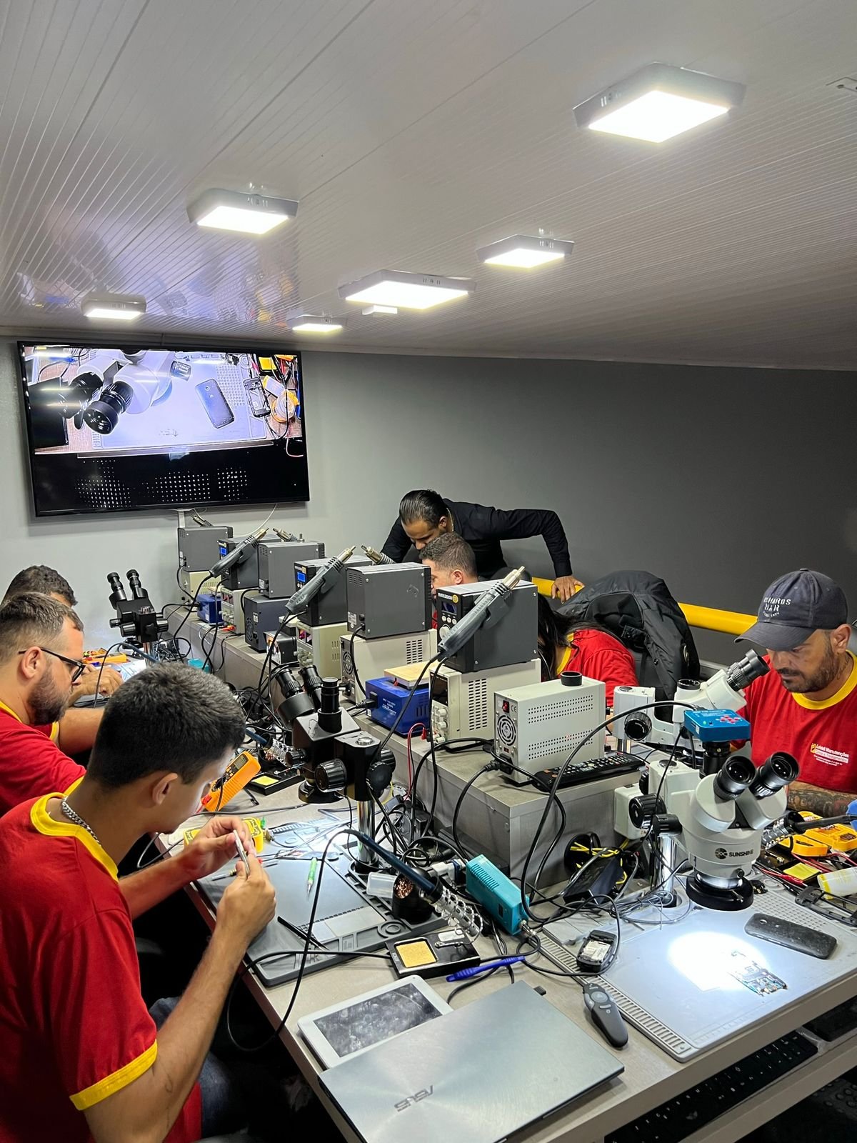Curso Profissionalizante Aprenda Do Zero A Consertar Celulares - Imagem 8